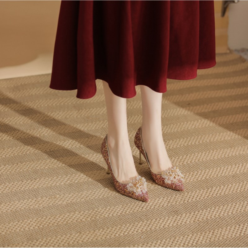أحذية زفاف إصدار محدود على شكل - مراجعة Water Shoes وسعره